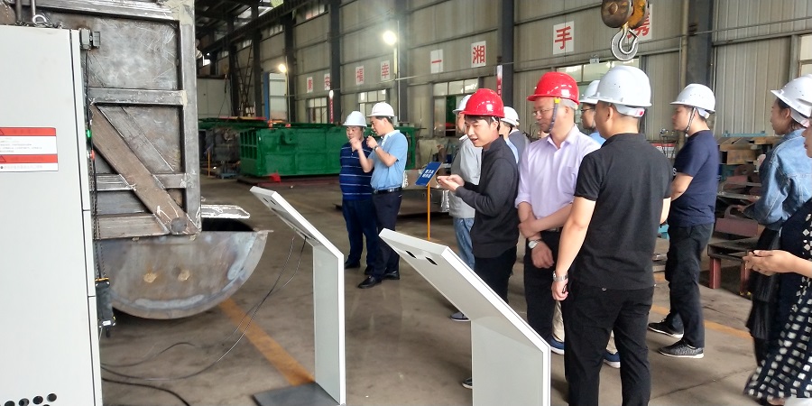 長沙湘一機(jī)械有限公司,長沙環(huán)衛(wèi)設(shè)備制造,長沙環(huán)衛(wèi)設(shè)備銷售,保潔項目